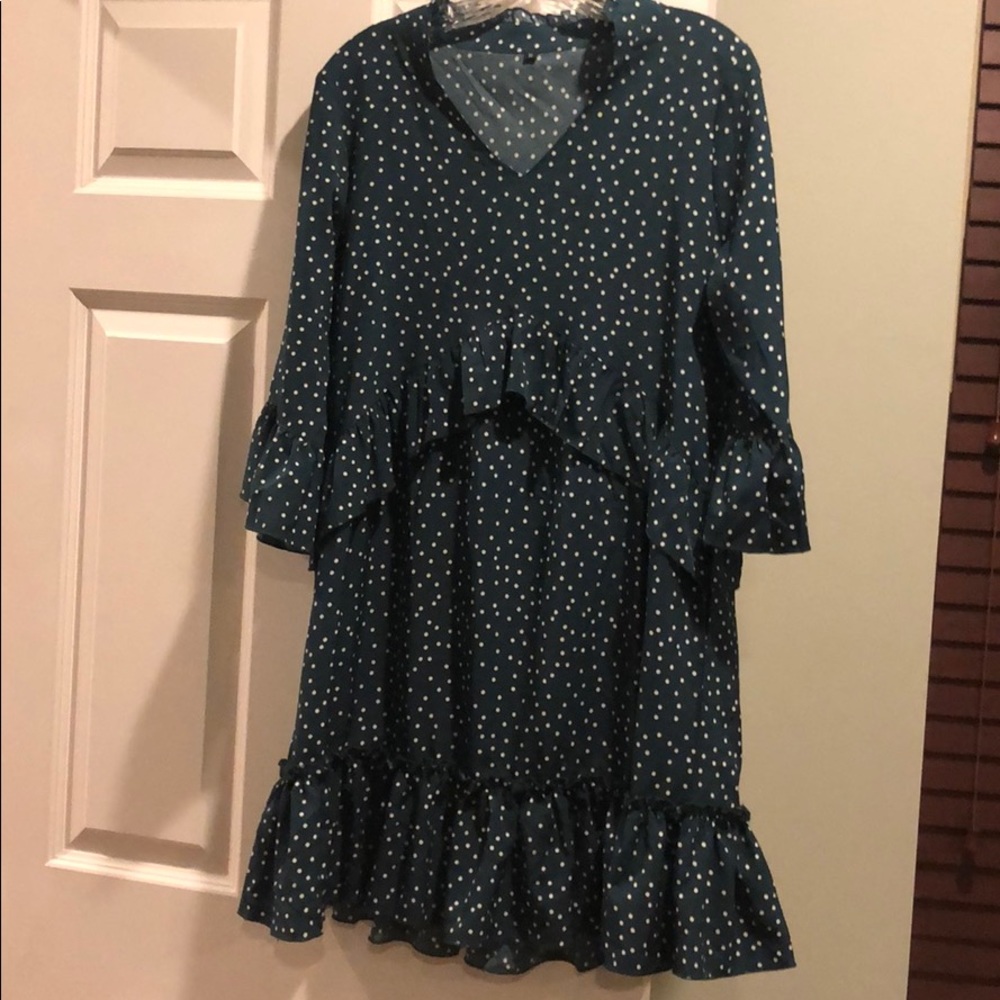 Green short dress